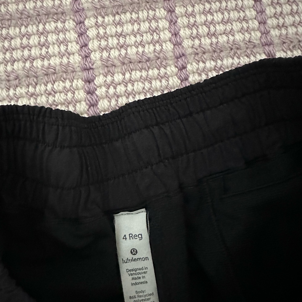 Lululemon brand new black shorts
Size 4 reg